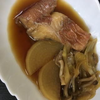 赤魚の煮付け✨大根と白葱としめじ添え(^^)